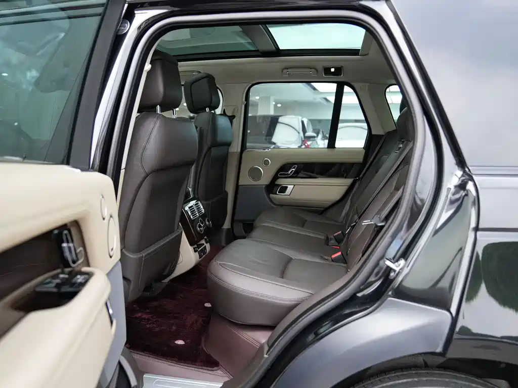 Land Rover Range Rover 2022 — фото 7