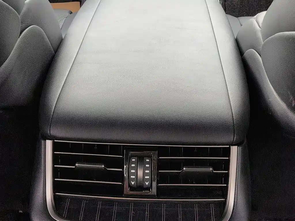Lexus LS 2019 — фото 17