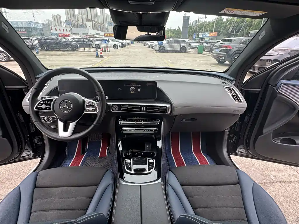Mercedes-Benz EQC 2020