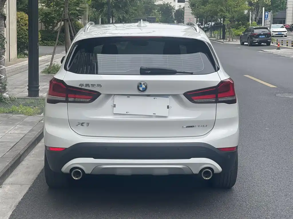 BMW X1 2022 — фото 4