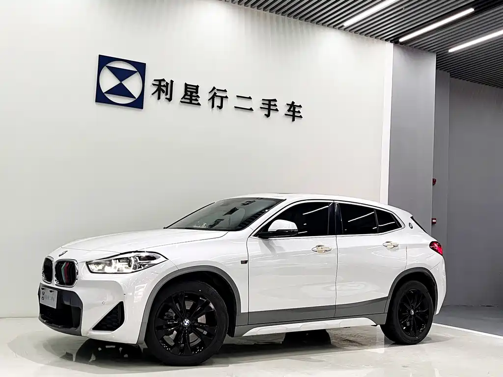 BMW X2 2021 — фото 1