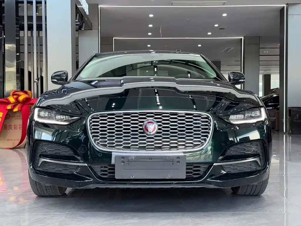 Jaguar XEL 2022 — фото 2