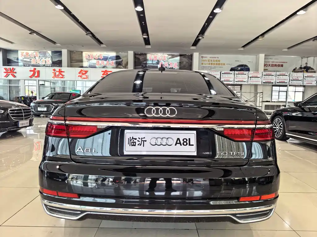 Audi A8 2021 — фото 4