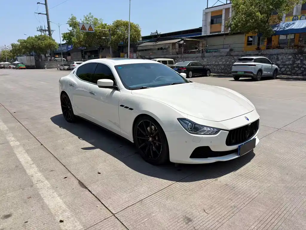 Maserati Ghibli 2017 — фото 3