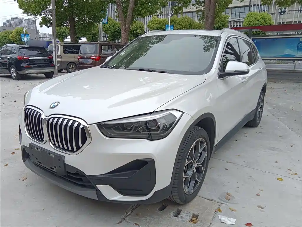 BMW X1 2020 — фото 1