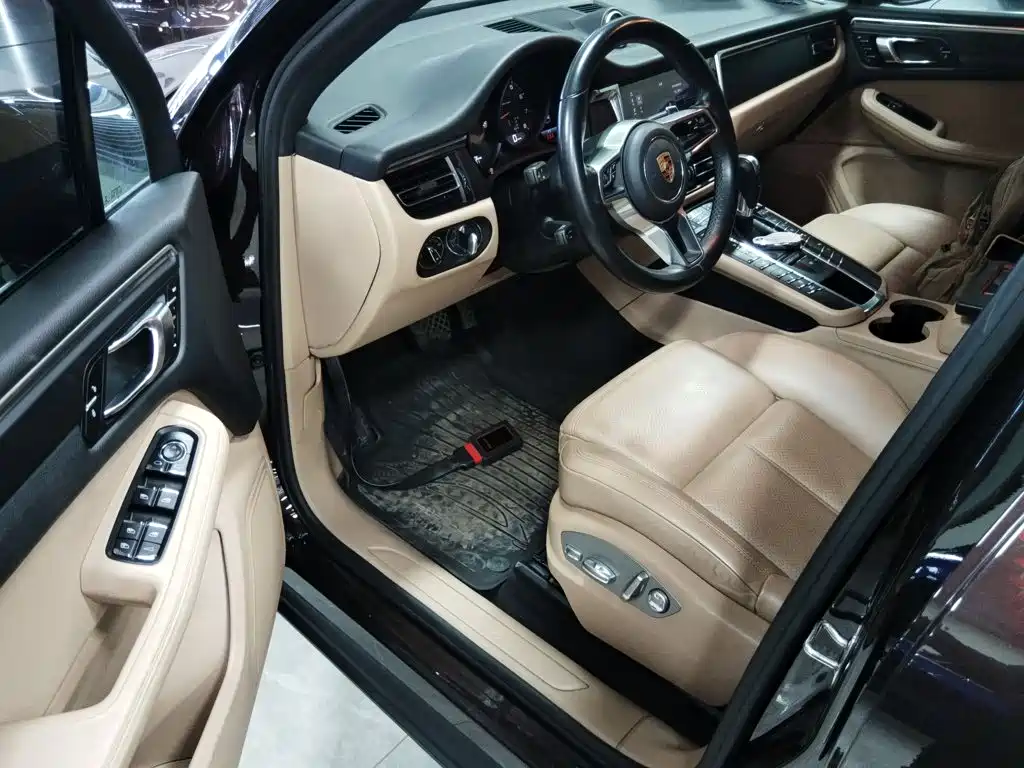 Porsche Macan 2019 — фото 12
