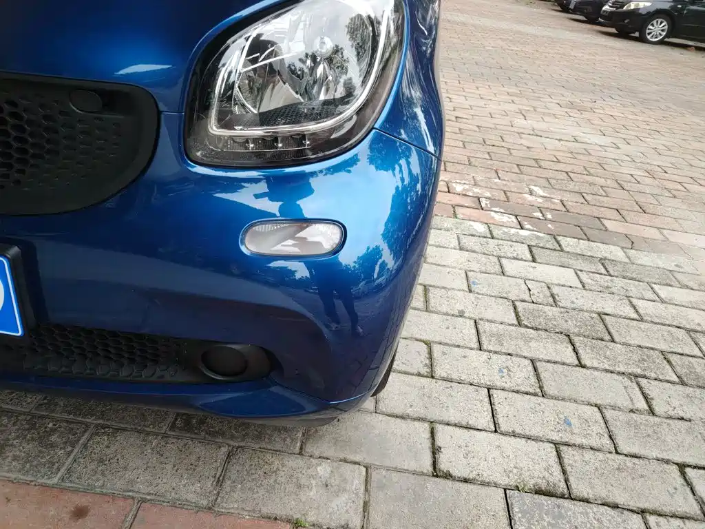 smart Fortwo 2017 — фото 20