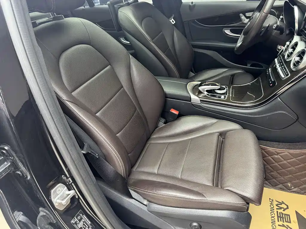 Mercedes-Benz GLC 2017 — фото 19