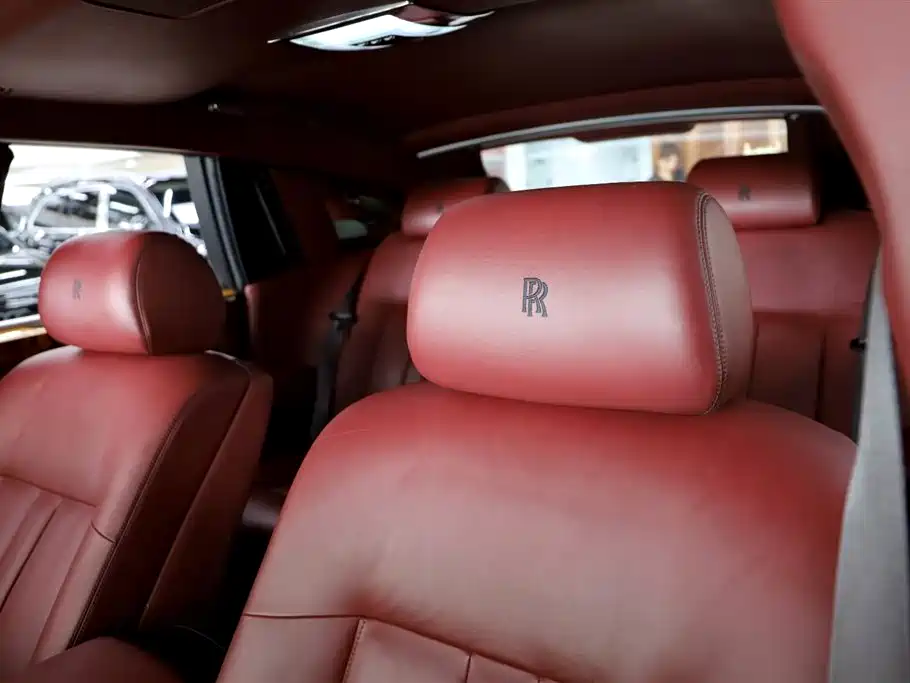 Rolls-Royce Phantom 2012 — фото 27