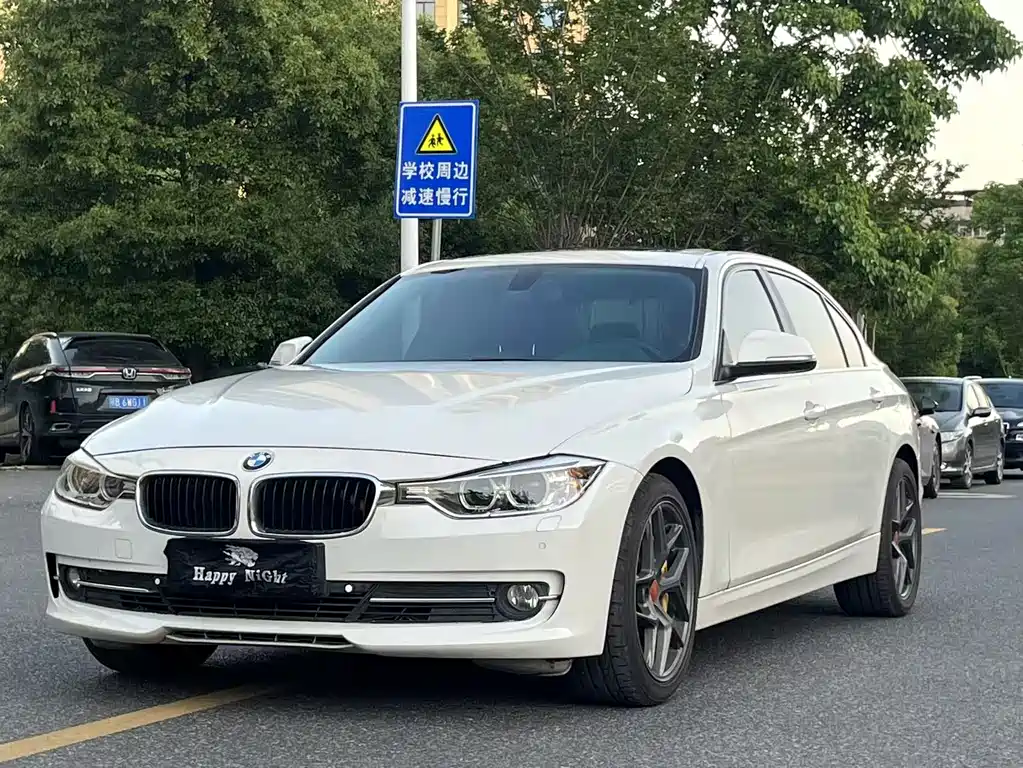 BMW 3 Series 2015 — фото 1