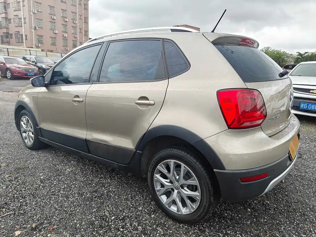 Volkswagen Polo 2015
