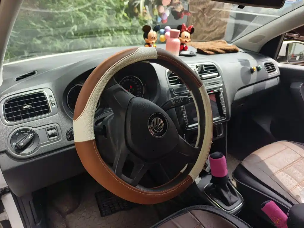 Volkswagen Polo 2015