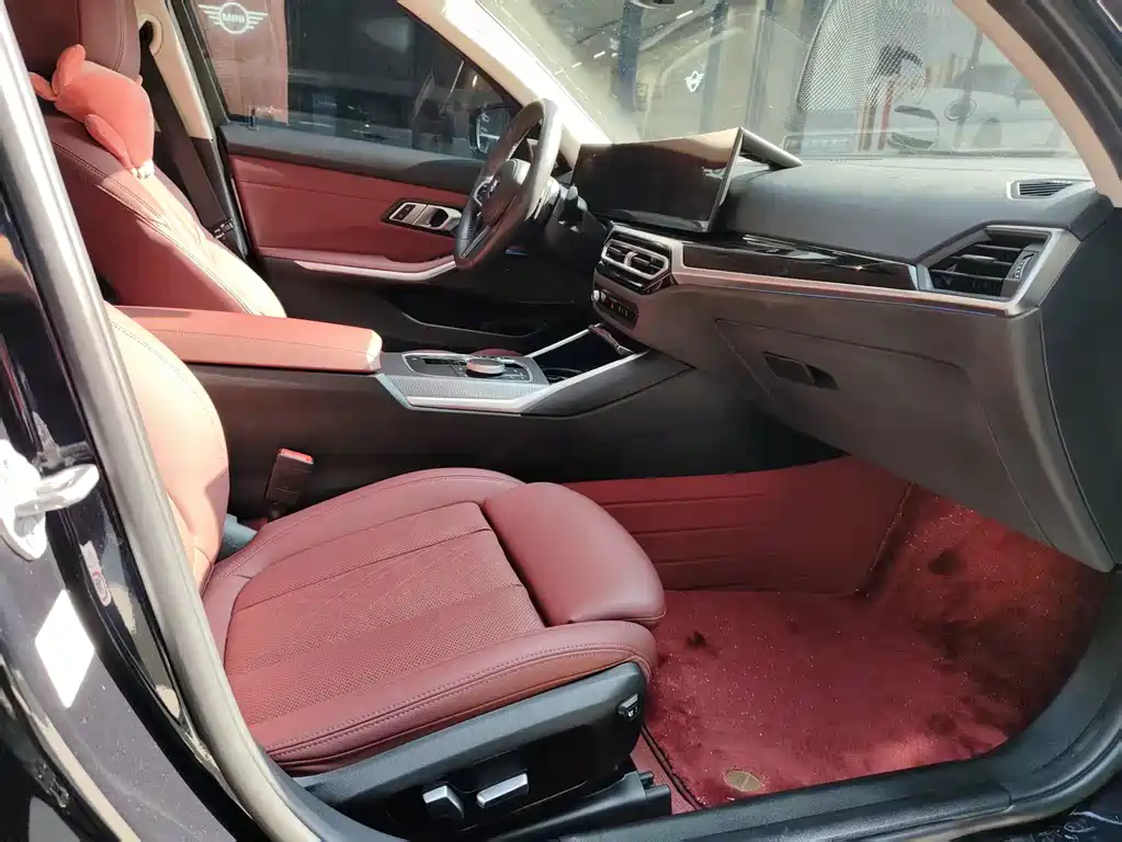 BMW 3 Series 2023 — фото 12