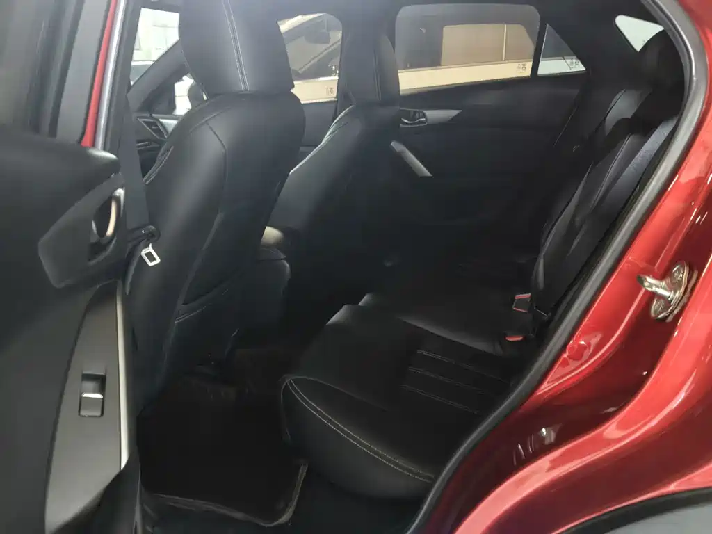 Mazda CX-4 2019 — фото 16