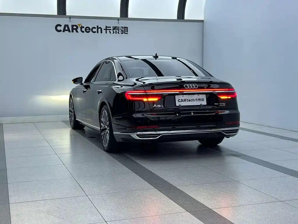 Audi A8 2021
