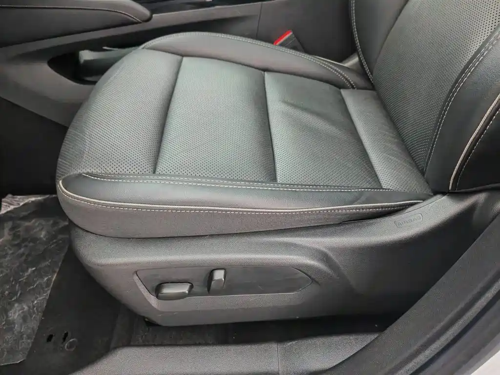Buick Envision Plus 2023 — фото 20