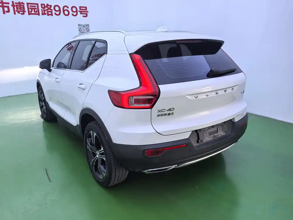Volvo XC40 2020 — фото 5