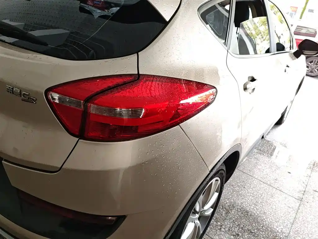 Geely Emgrand GS 2018 — фото 24