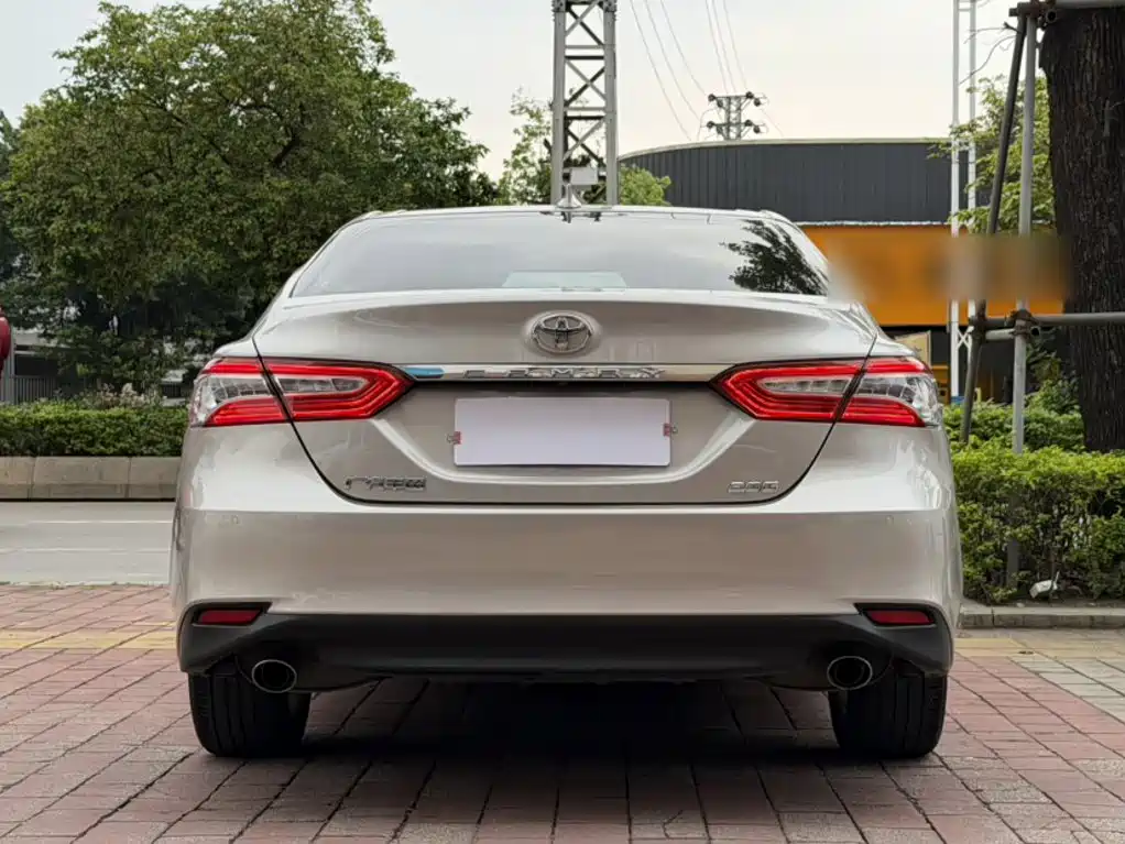 Toyota Camry 2022 — фото 21