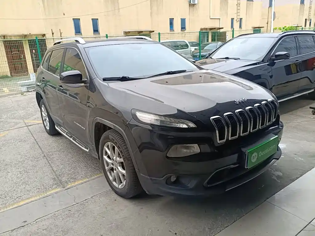 Jeep Cherokee 2017 — фото 4