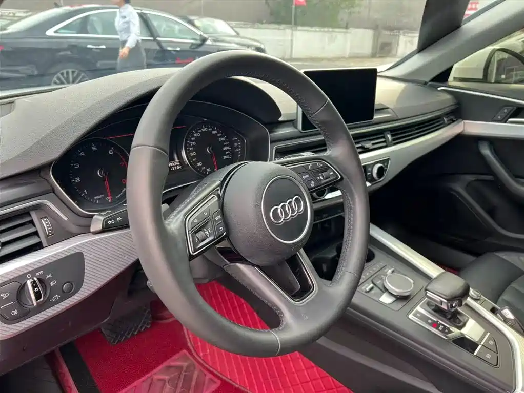 Audi A4L 2017 — фото 5