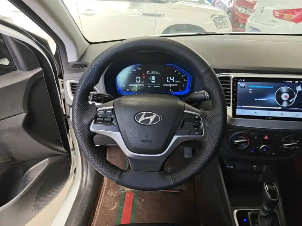 Hyundai Verna 2021 — фото 11