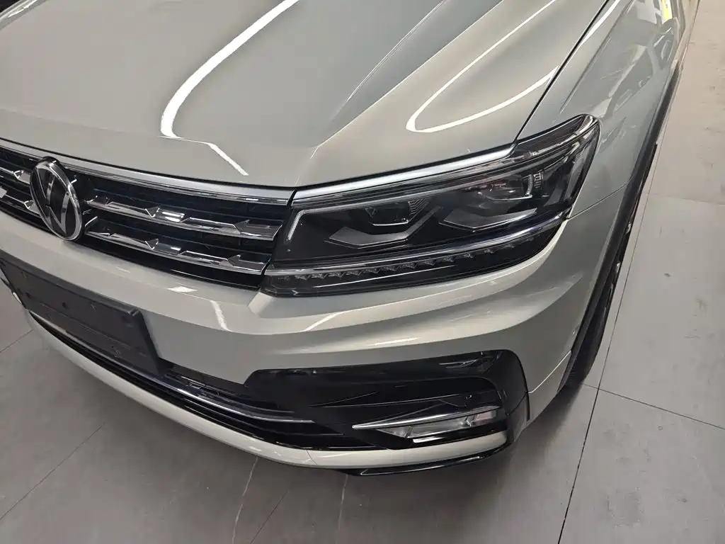 Volkswagen Tiguan L 2021 — фото 18