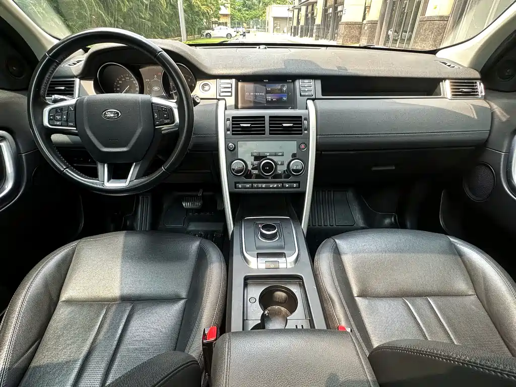 Land Rover Discovery Sport 2018 — фото 9