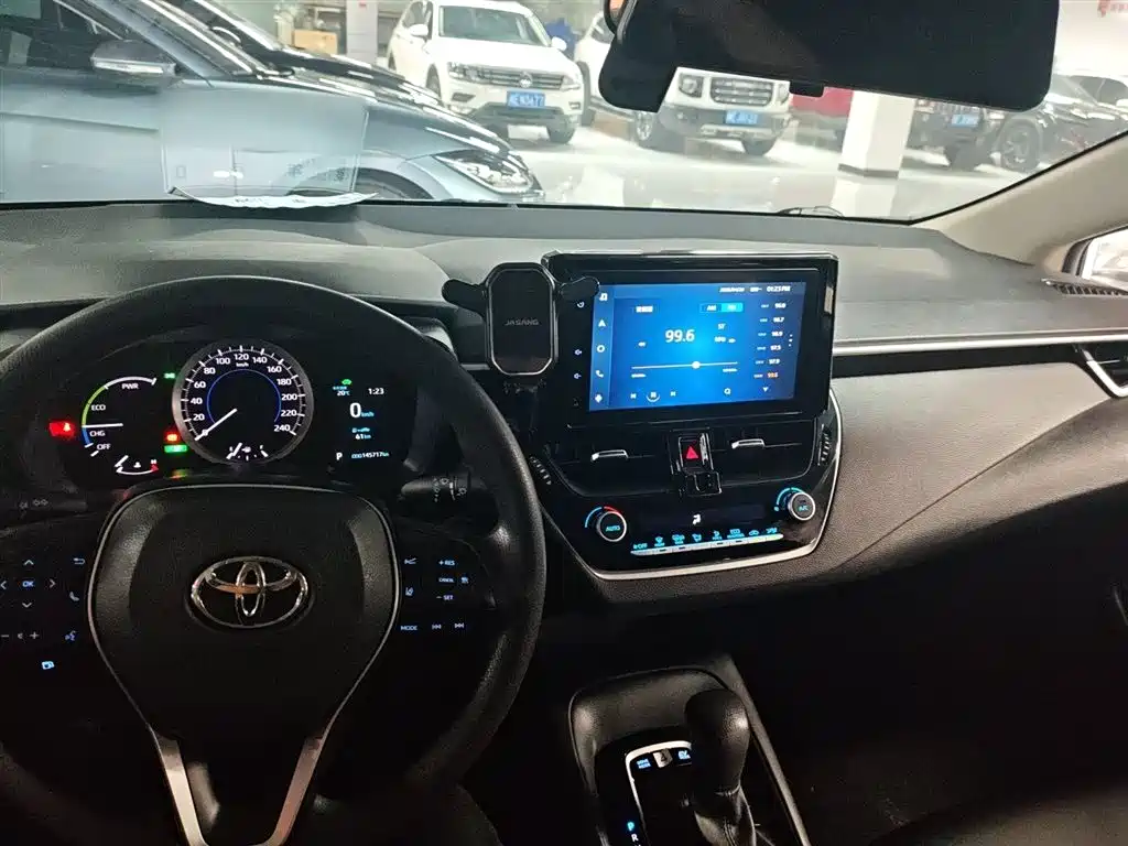 Toyota Corolla 2021 — фото 10