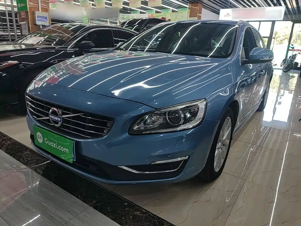 Volvo V60 2017 — фото 2