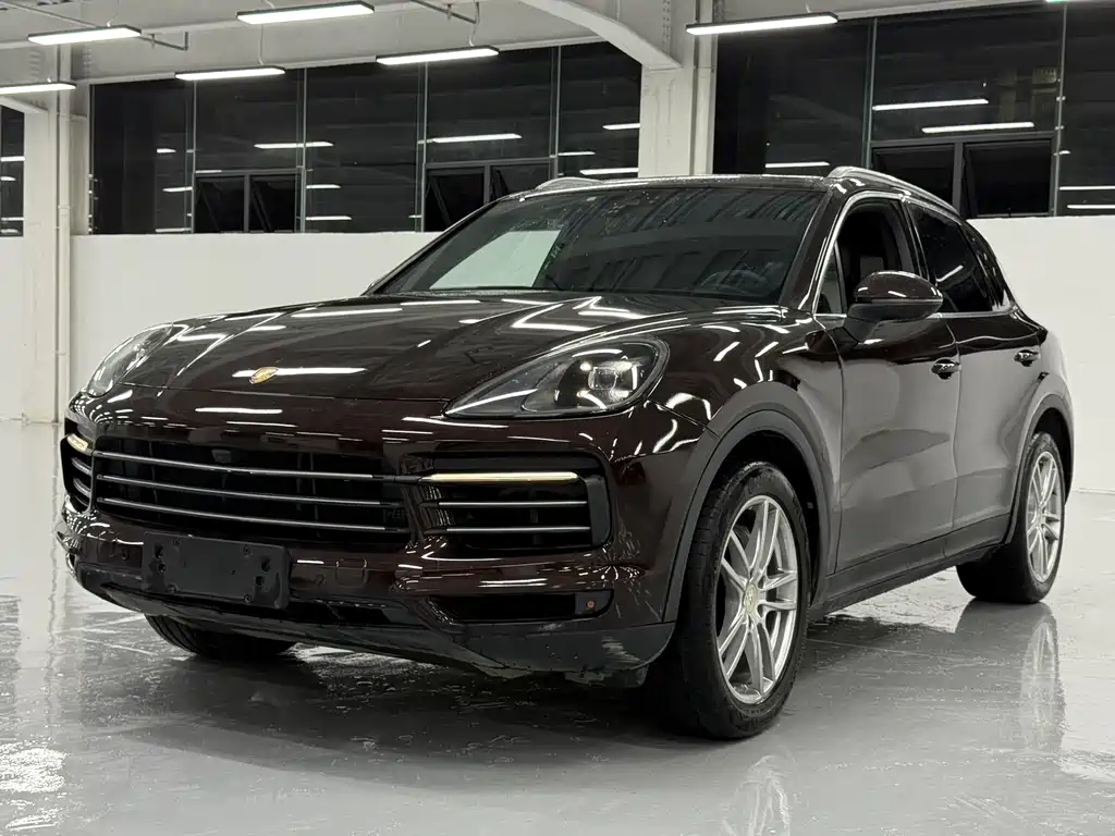 Porsche Cayenne 2019 — фото 1
