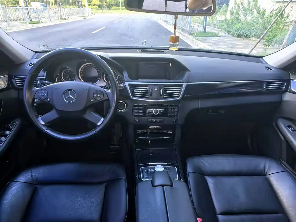 Mercedes-Benz E-Class 2013
