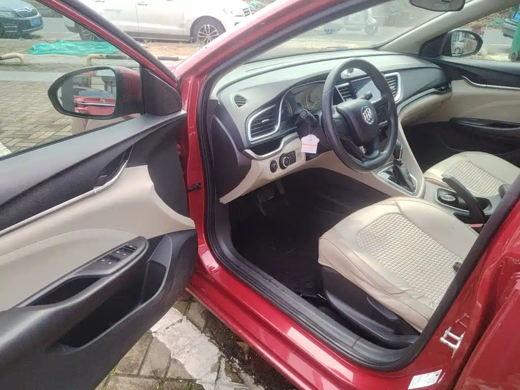Buick Excelle 2015 — фото 16