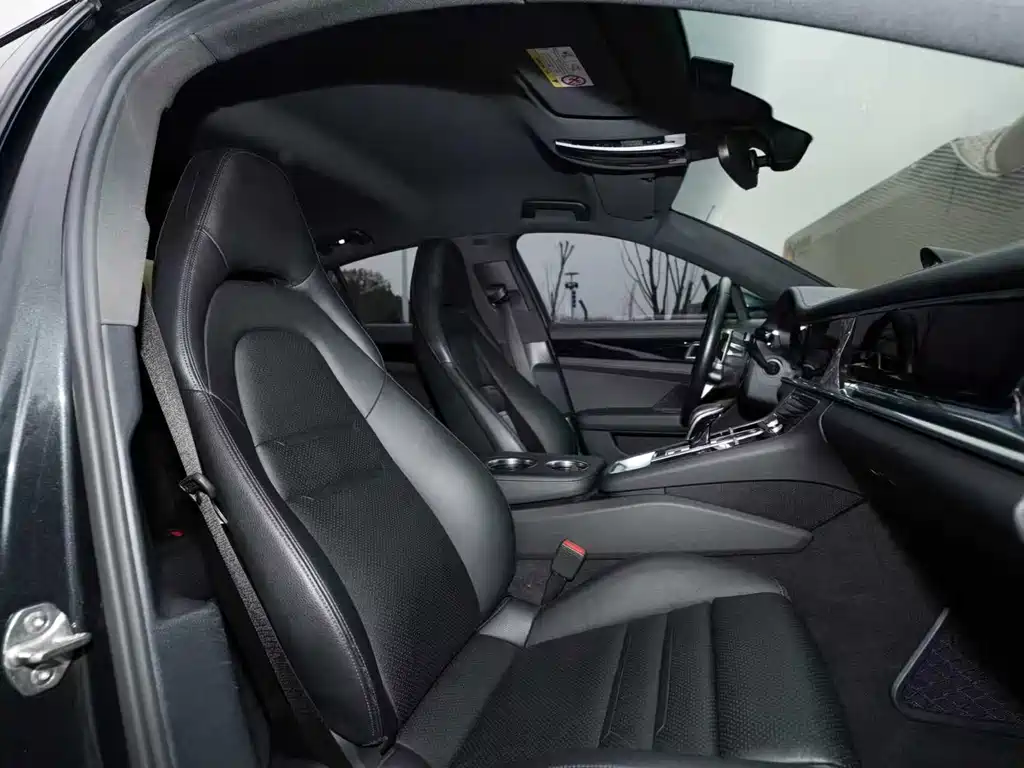 Porsche Panamera 2018 — фото 16