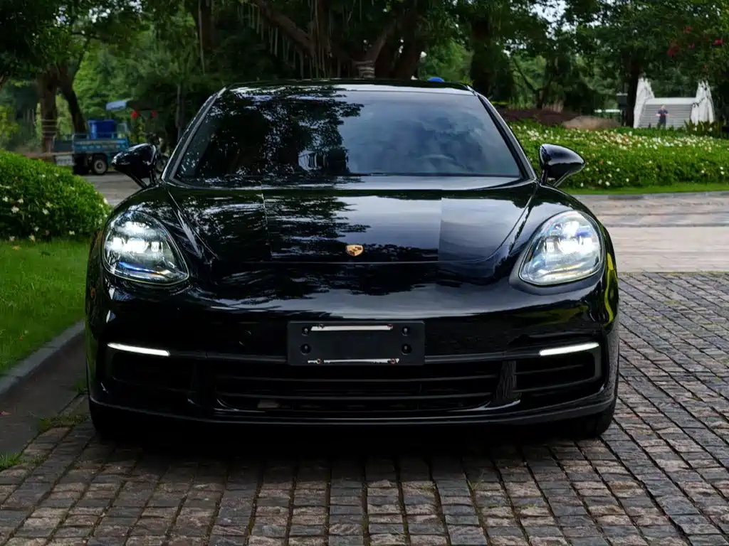 Porsche Panamera 2018 — фото 2