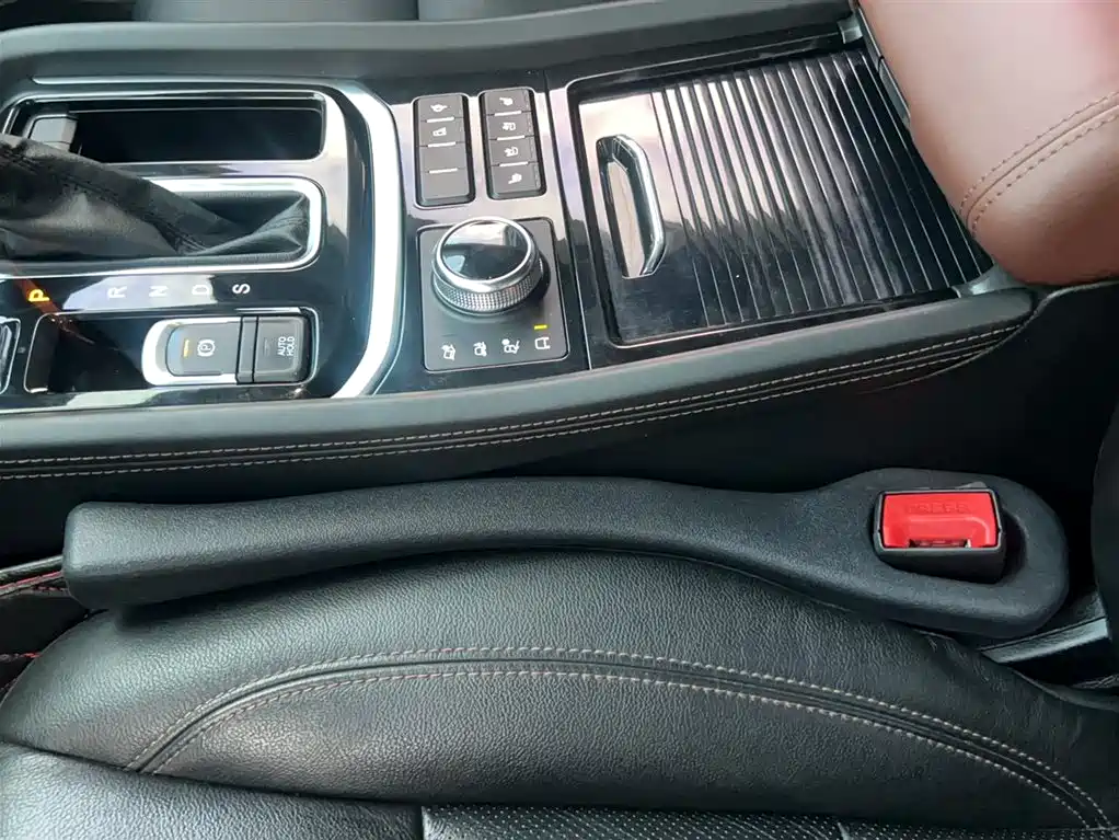 GAC Motor Trumpchi GS8 2019 — фото 19