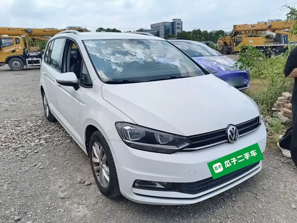Volkswagen Touran 2016