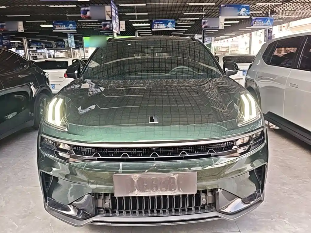 Lynk & Co 06 EM-P 2023 — фото 3