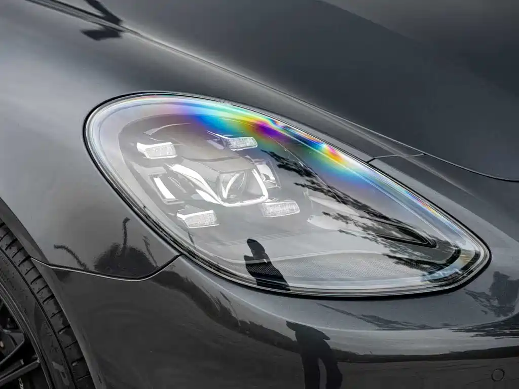 Porsche Panamera 2018 — фото 19