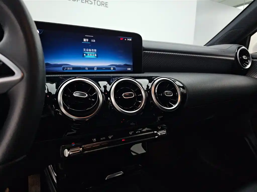 Mercedes-Benz A-Class 2023 — фото 10