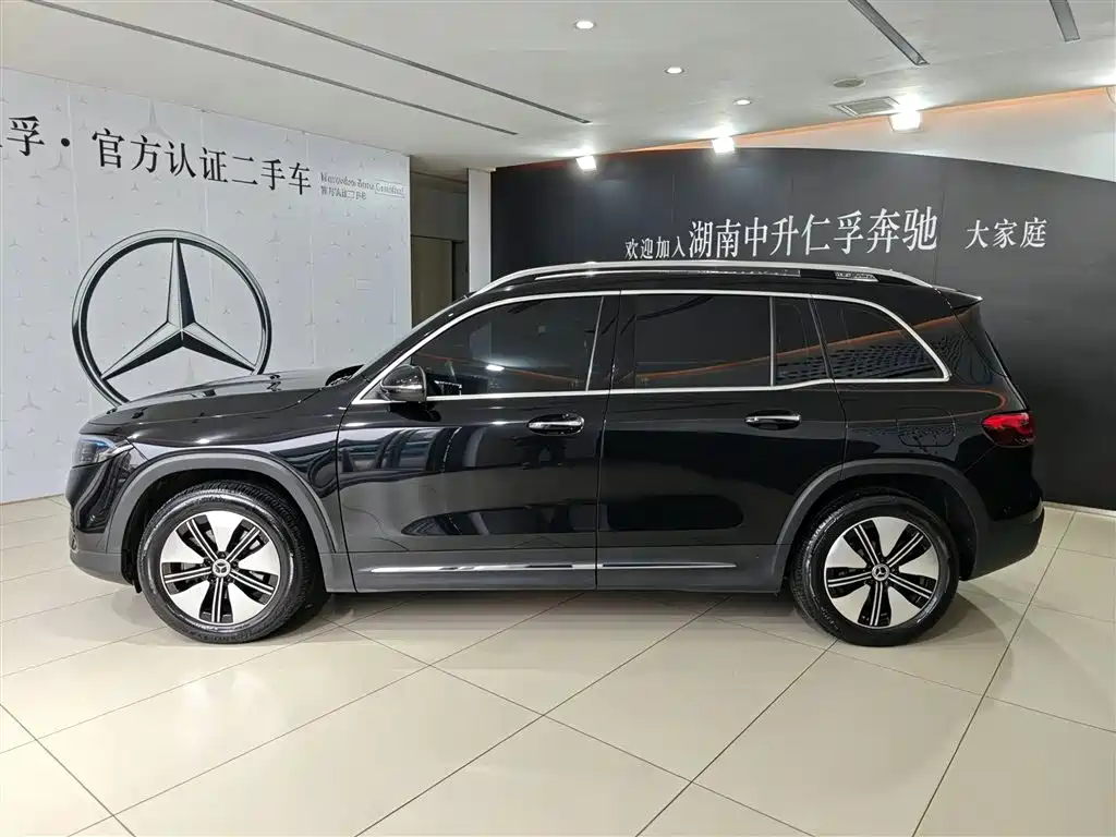 Mercedes-Benz EQB 2023