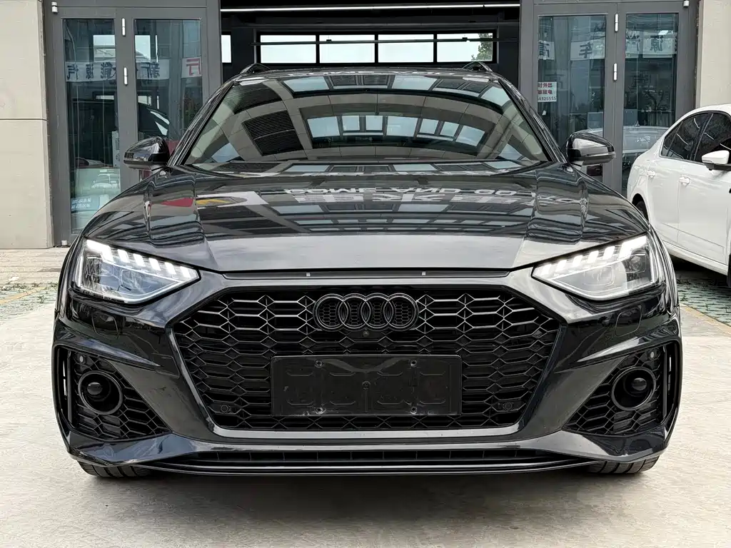 Audi A4 2021