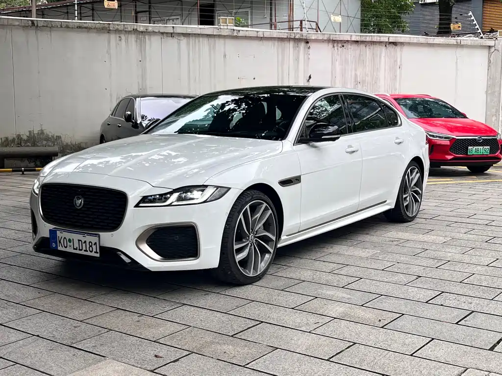 Jaguar XFL 2024 — фото 1