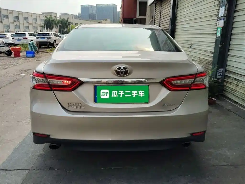 Toyota Camry 2018 — фото 6