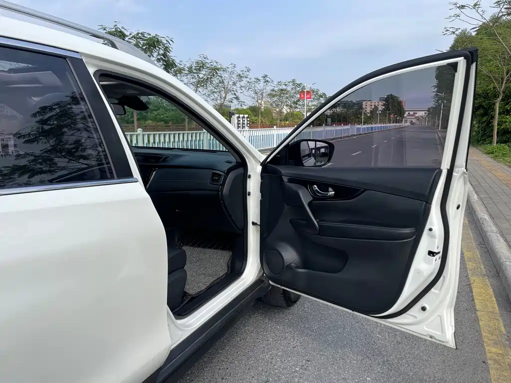 Nissan X-Trail 2020 — фото 11