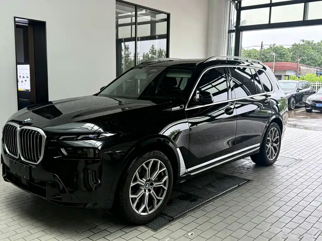 BMW X7 2024