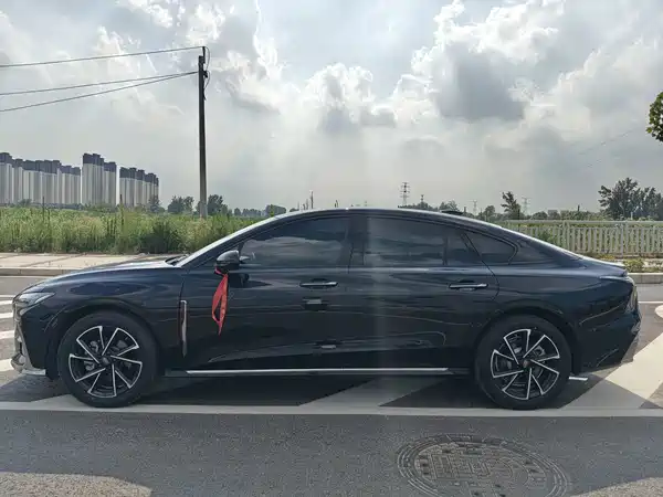 Hongqi H6 2025