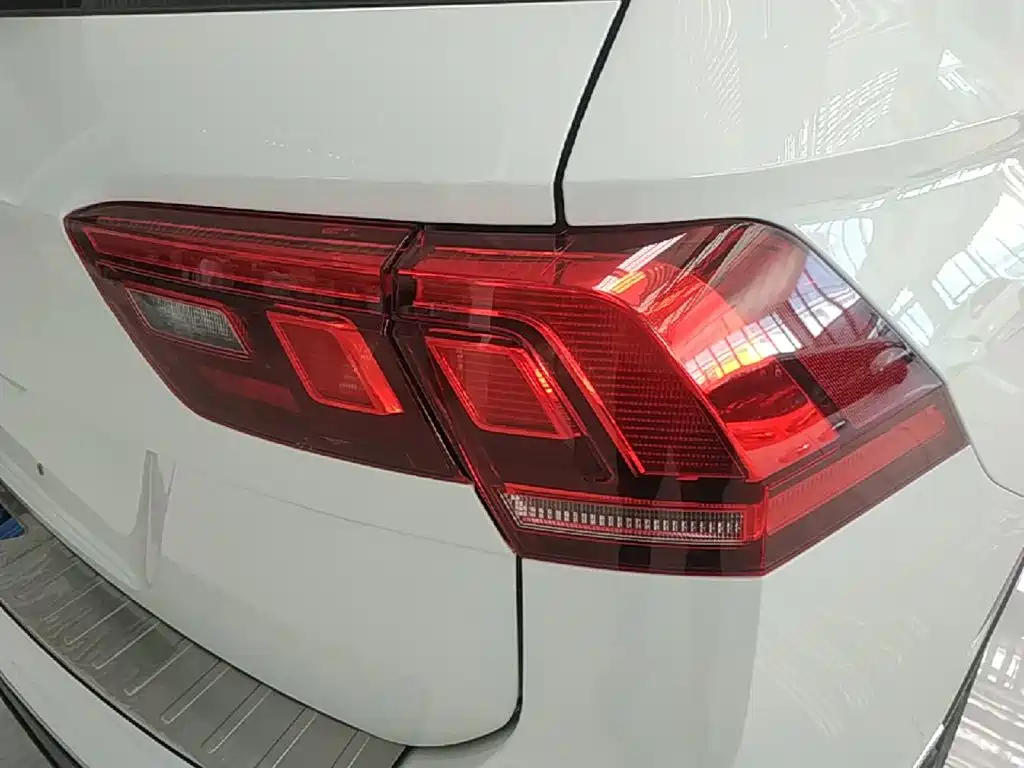 Volkswagen Tiguan L 2025 — фото 8