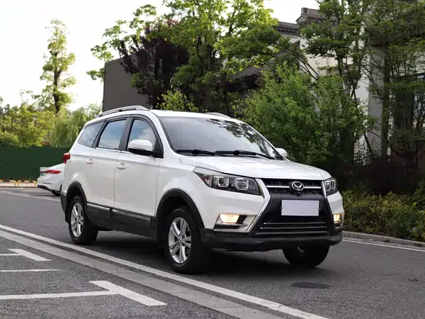 BAIC Huansu S3 2016