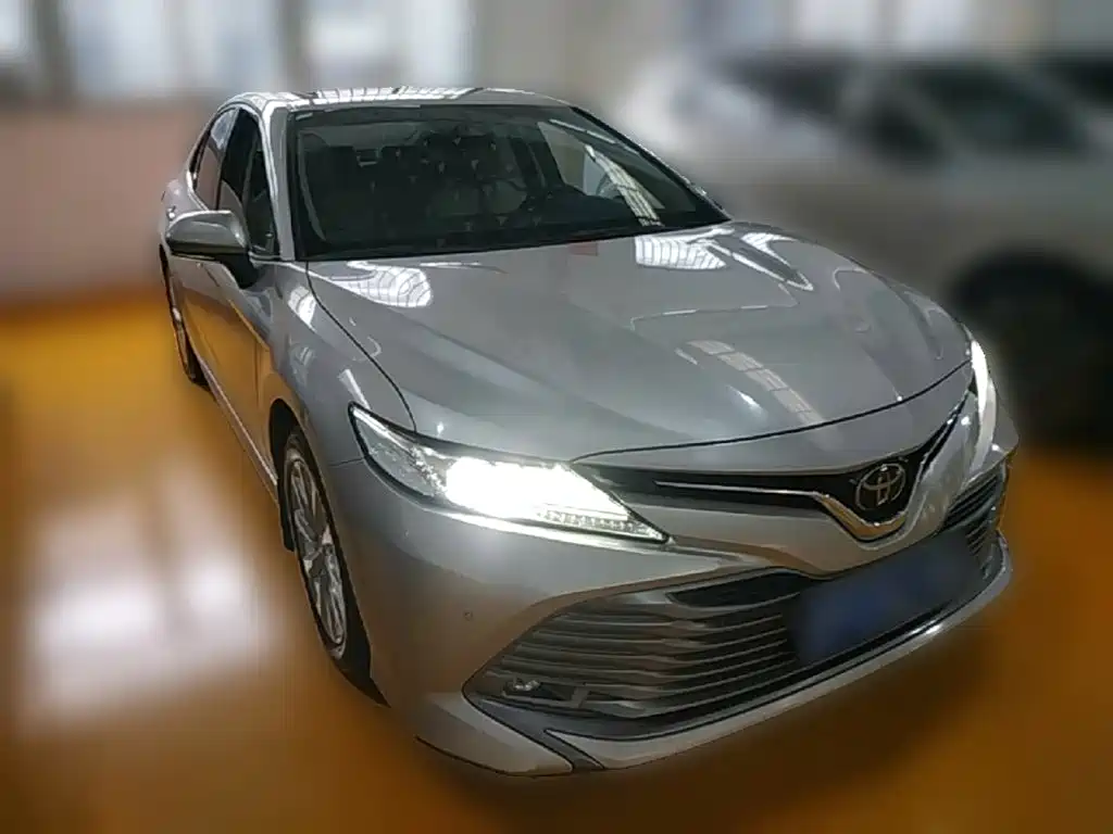 Toyota Camry 2020 — фото 7